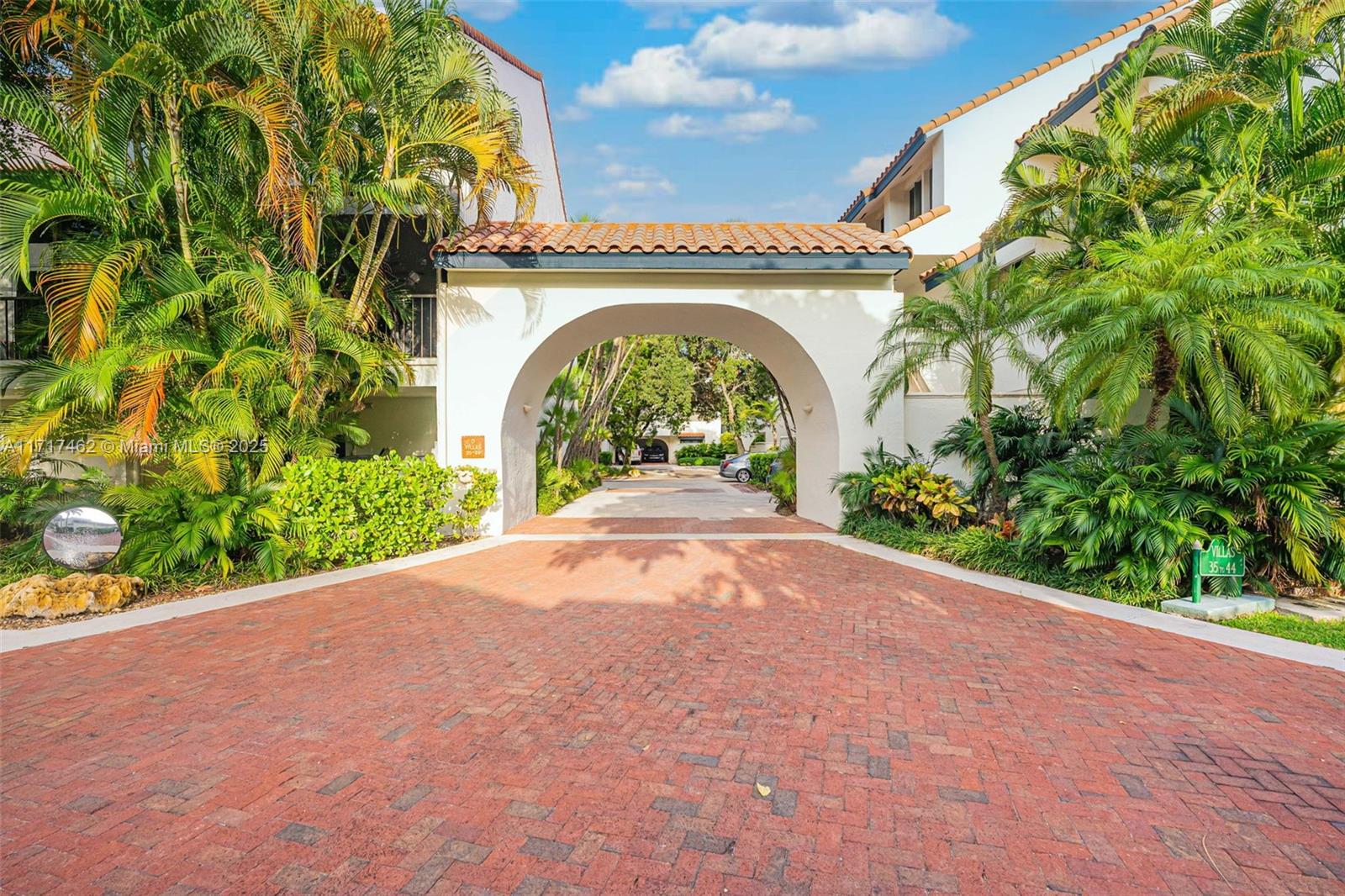 2000 S Bayshore Dr # 43