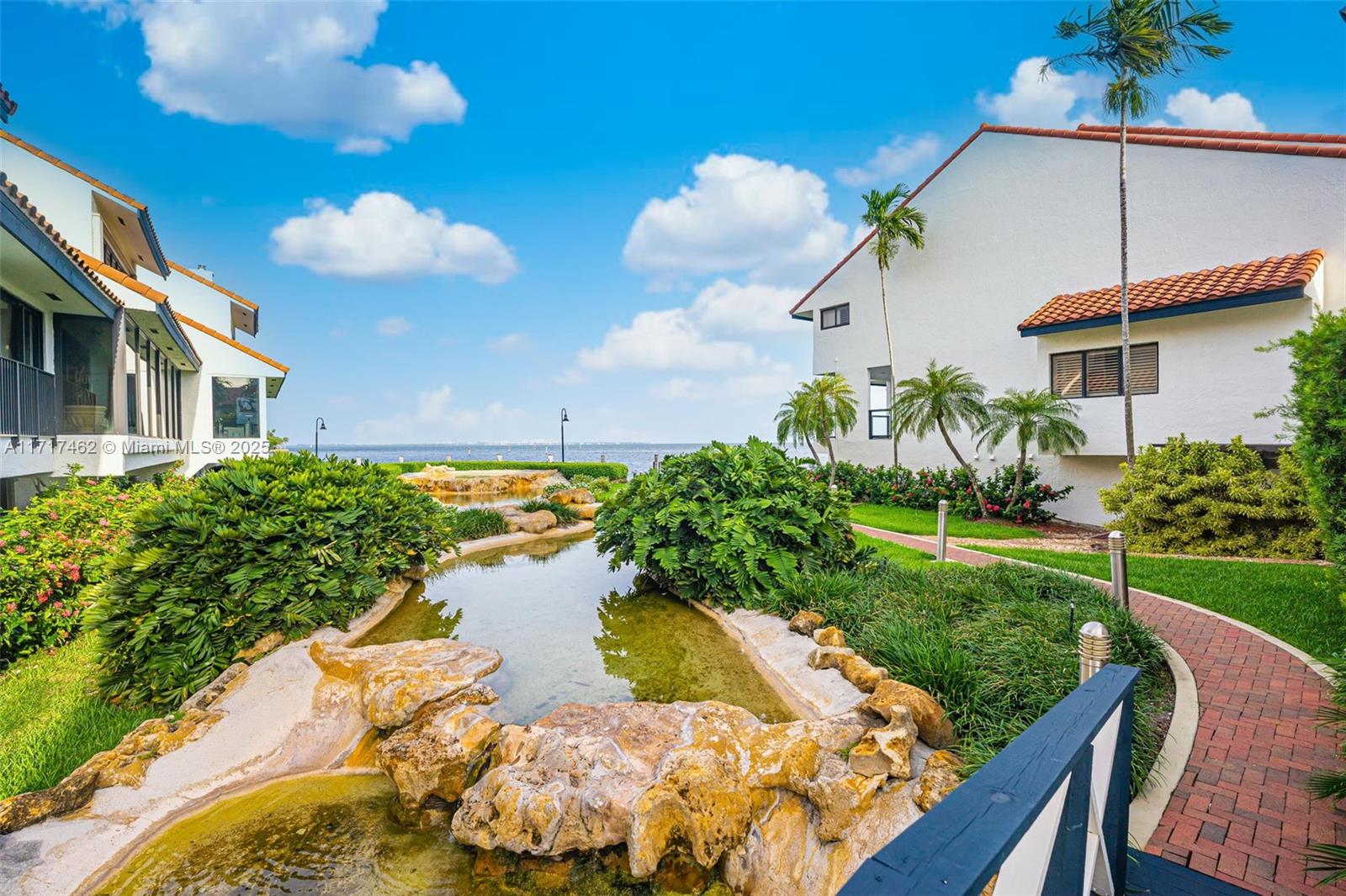 2000 S Bayshore Dr # 43