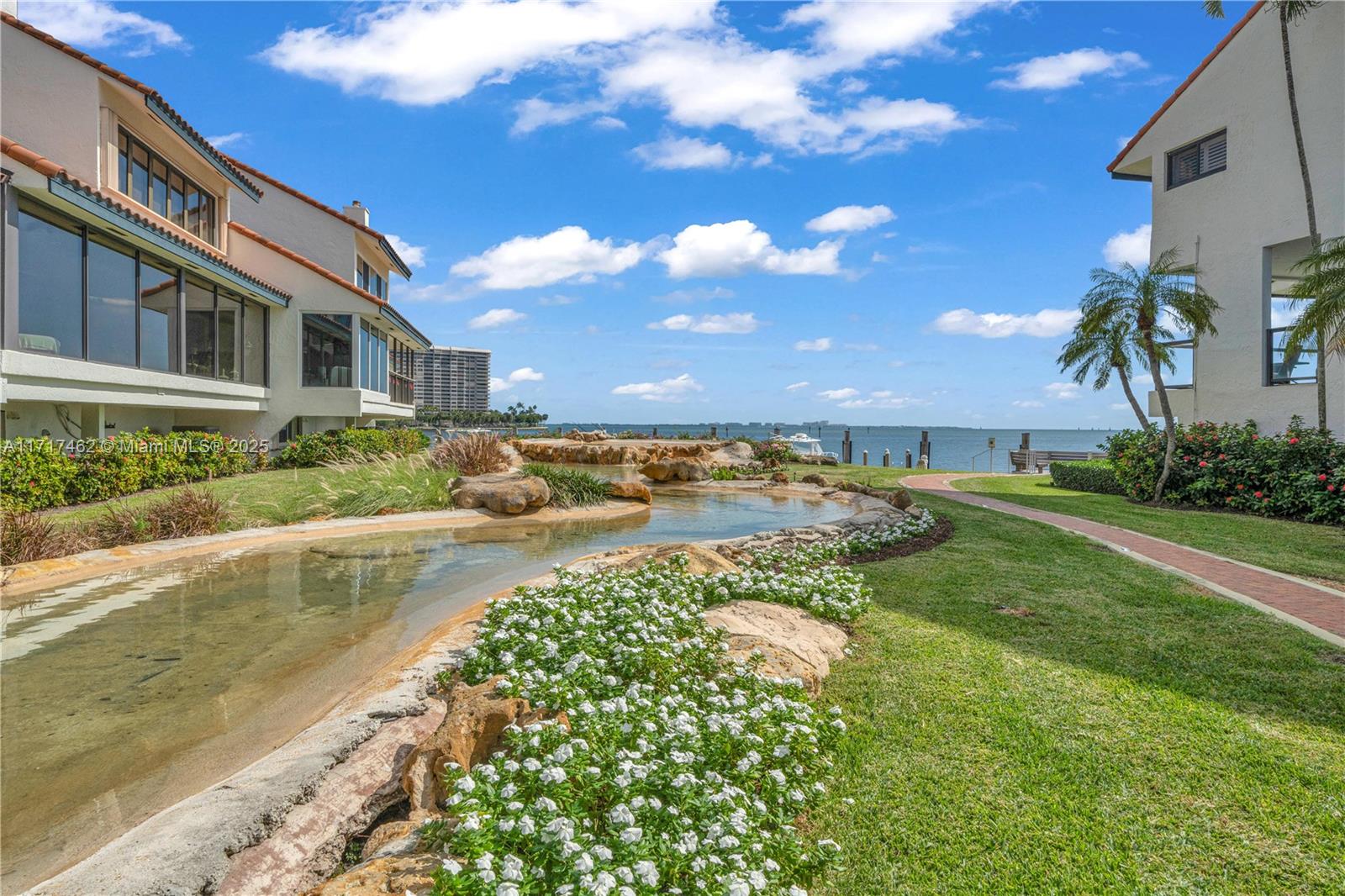 2000 S Bayshore Dr # 43