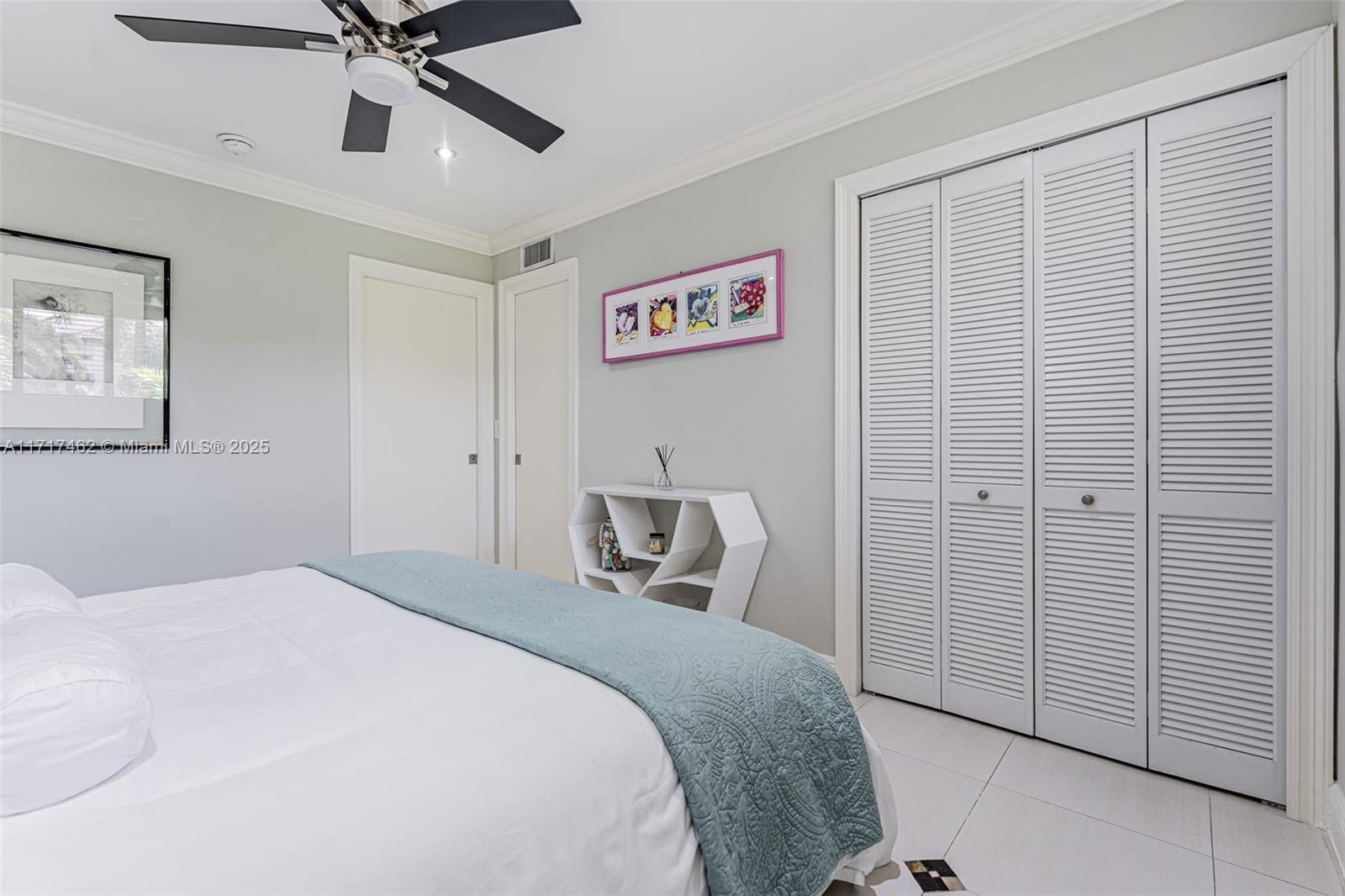 2000 S Bayshore Dr # 43