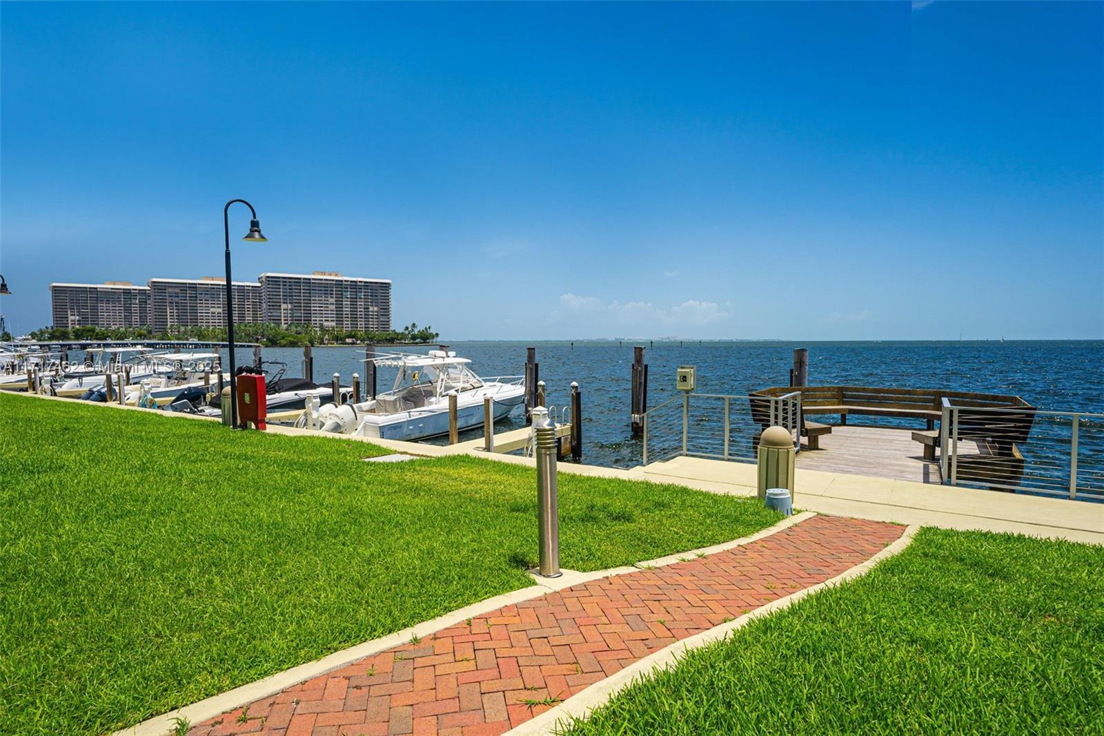 2000 S Bayshore Dr # 43