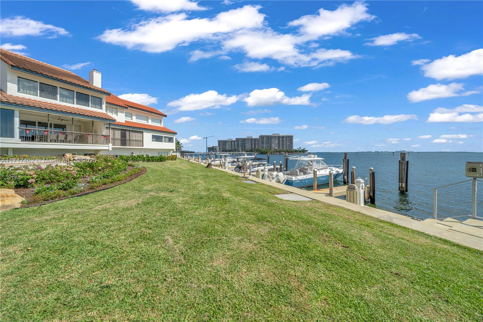 2000 S Bayshore Dr # 43