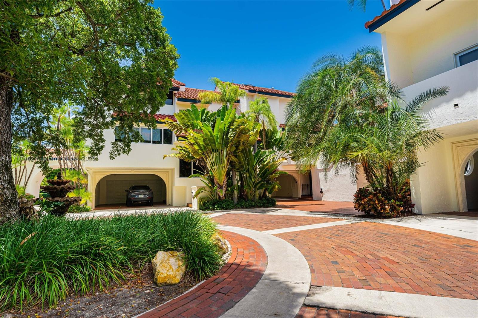 2000 S Bayshore Dr # 43
