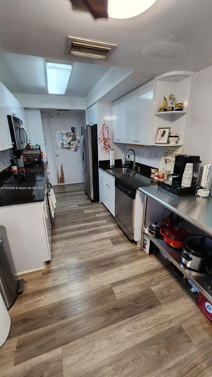 6039 Collins Ave # 25 Unit: PH-25