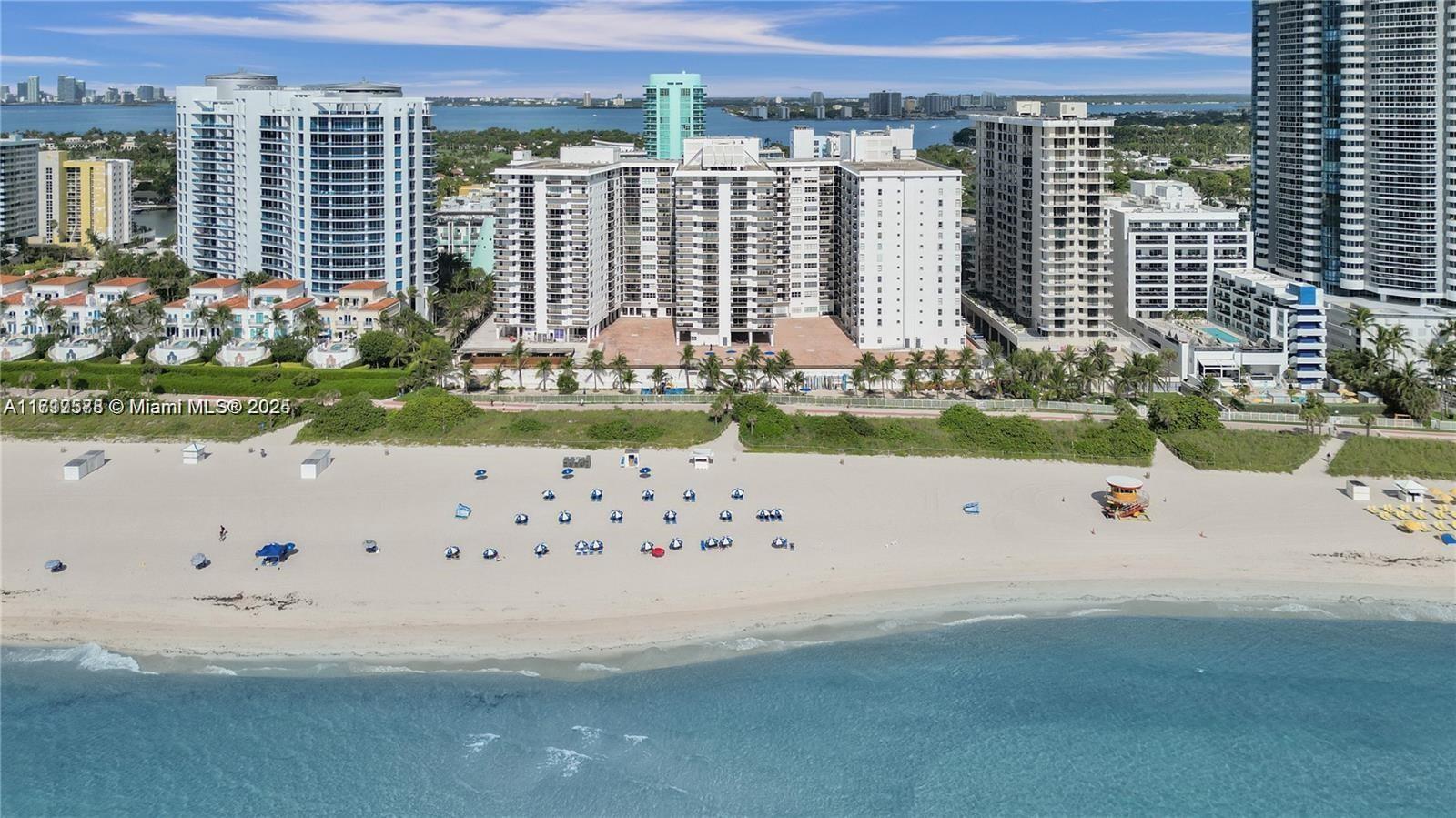 6039 Collins Ave # 25 Unit: PH-25