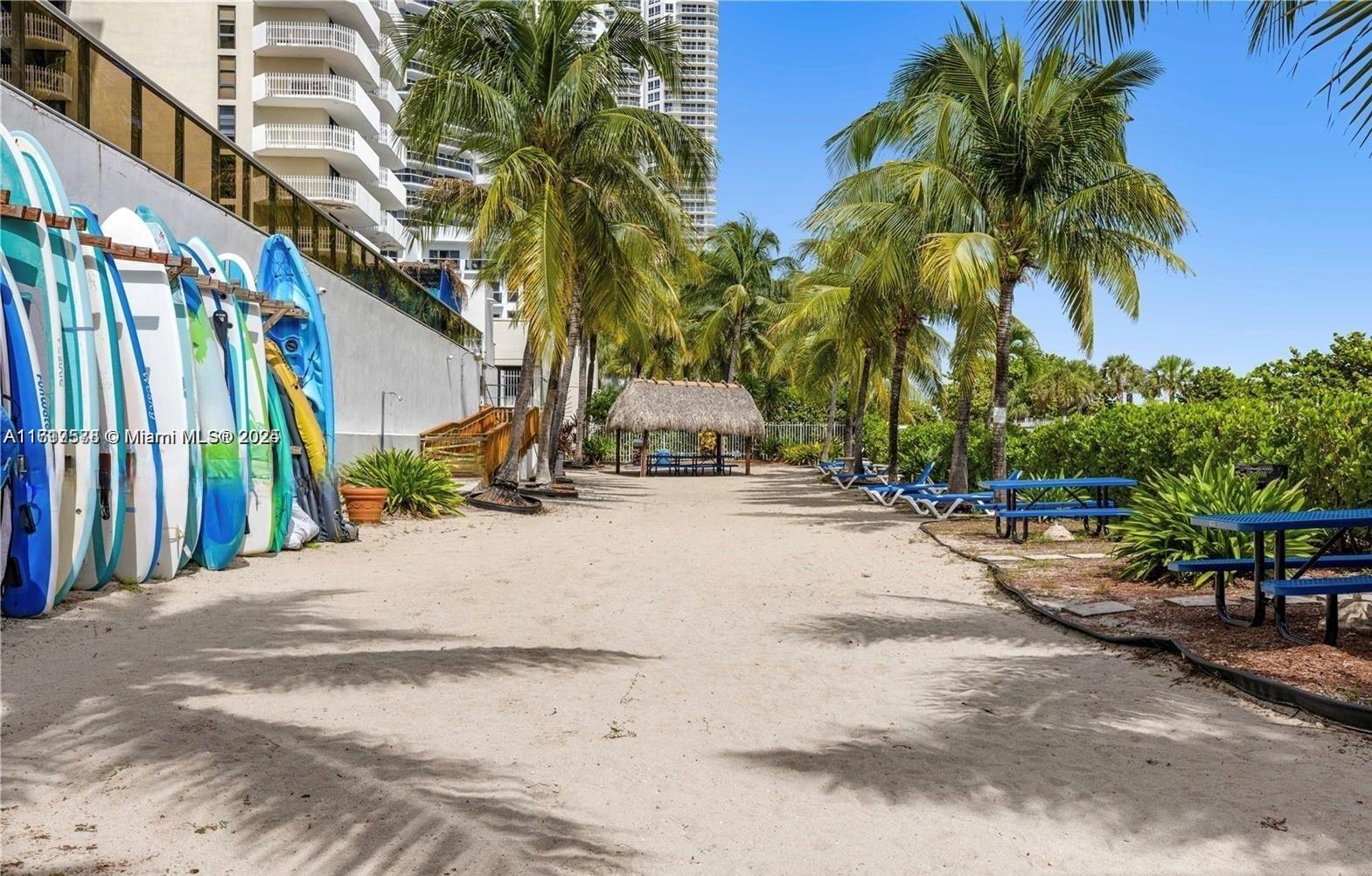 6039 Collins Ave # 25 Unit: PH-25