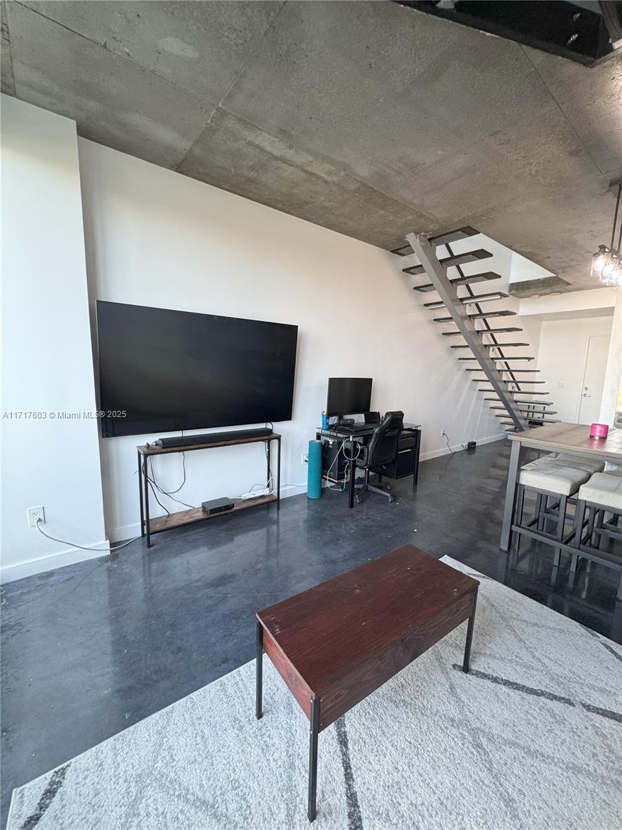 690 SW 1st Ct # 1011