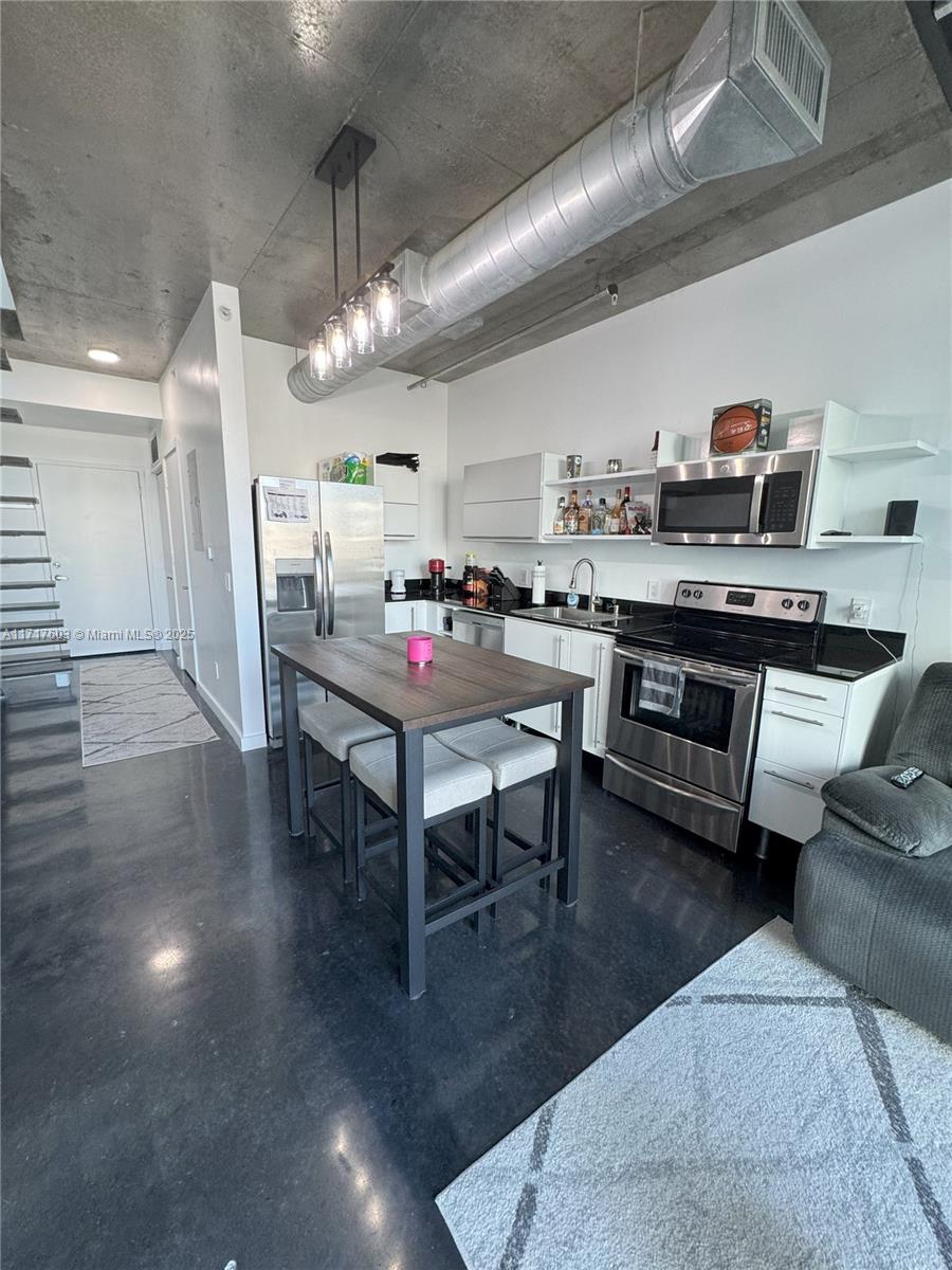 690 SW 1st Ct # 1011