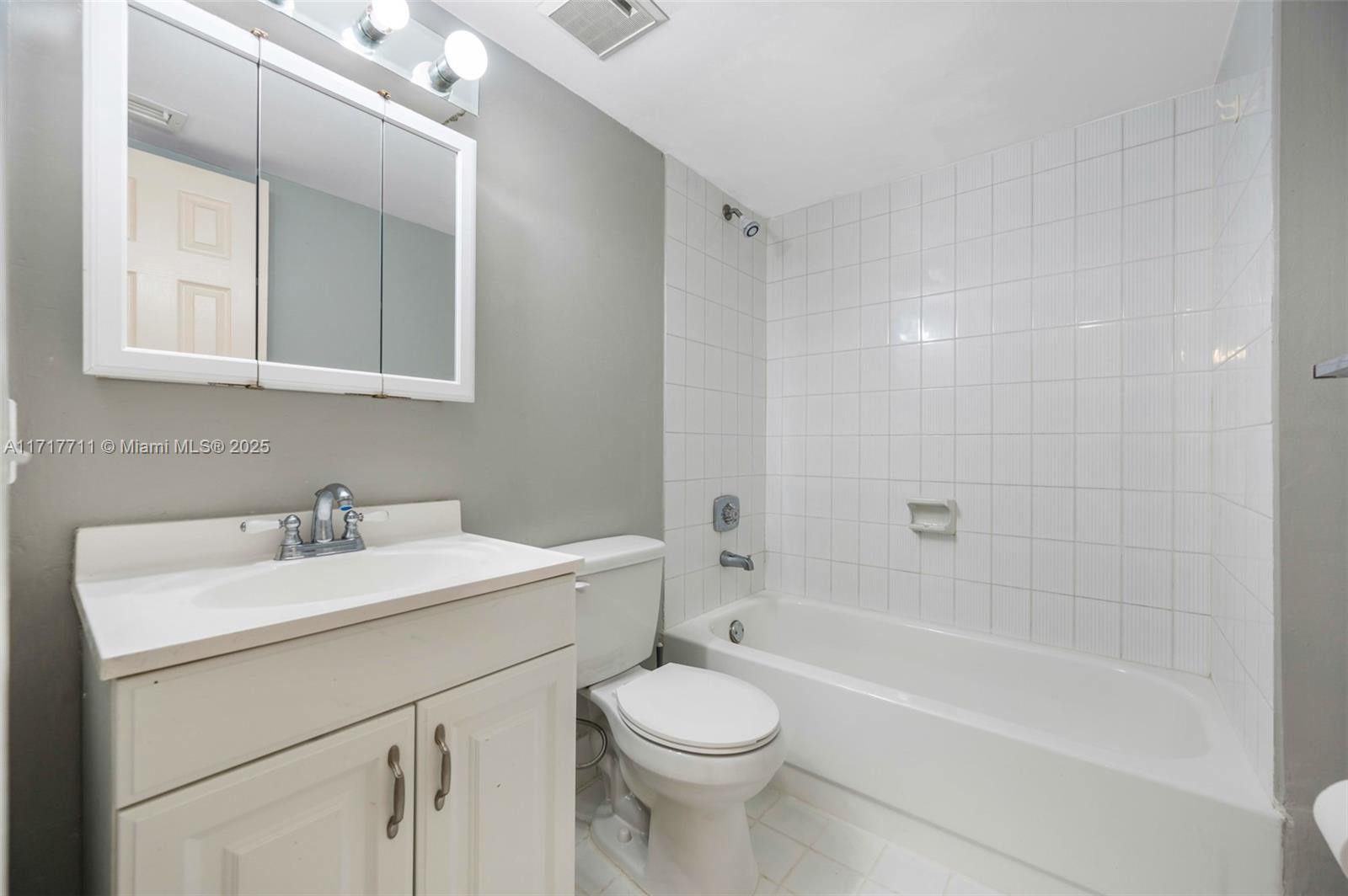 6215 W 24th Ave # 7 Unit: 102-7