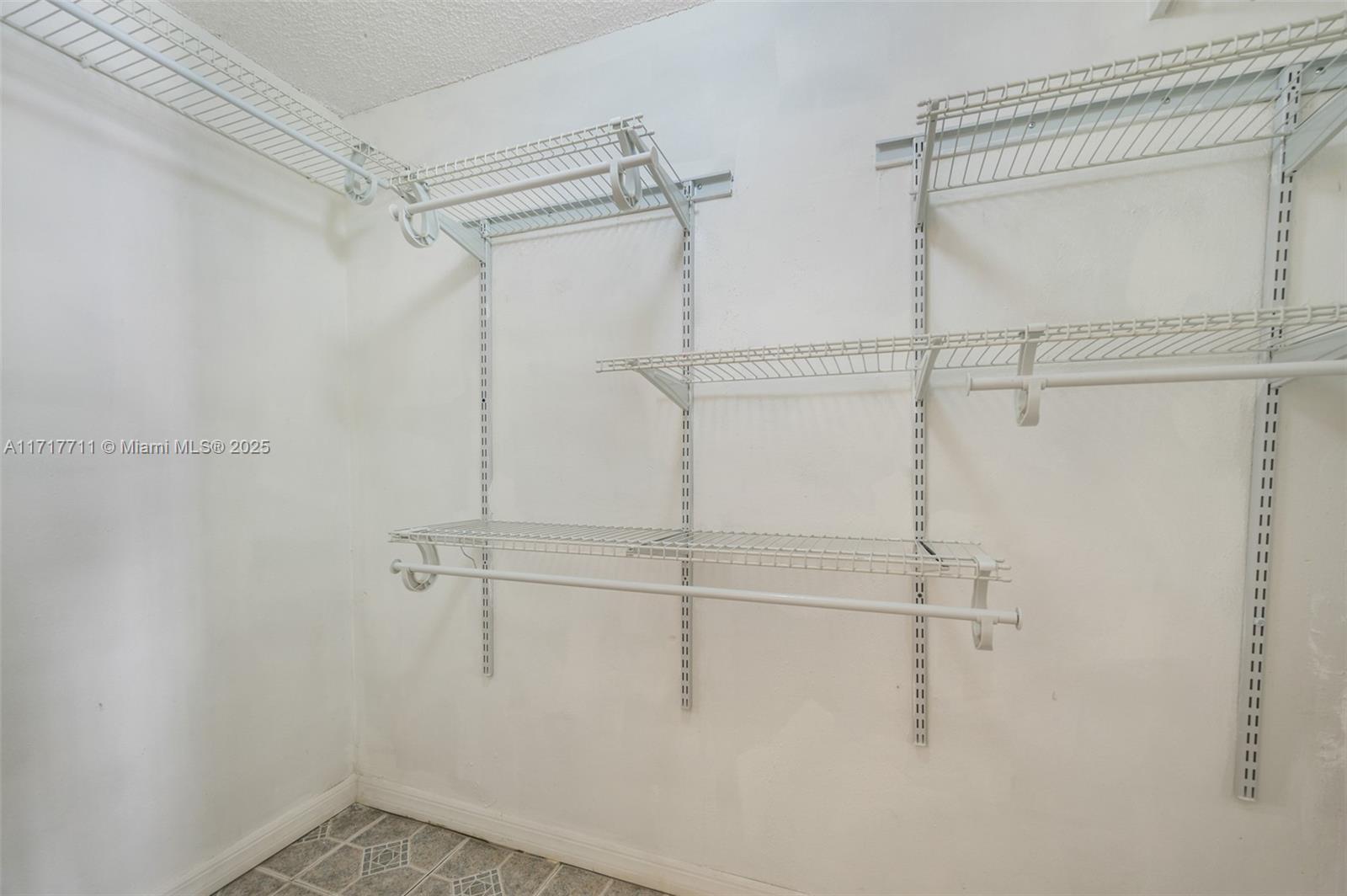 6215 W 24th Ave # 7 Unit: 102-7