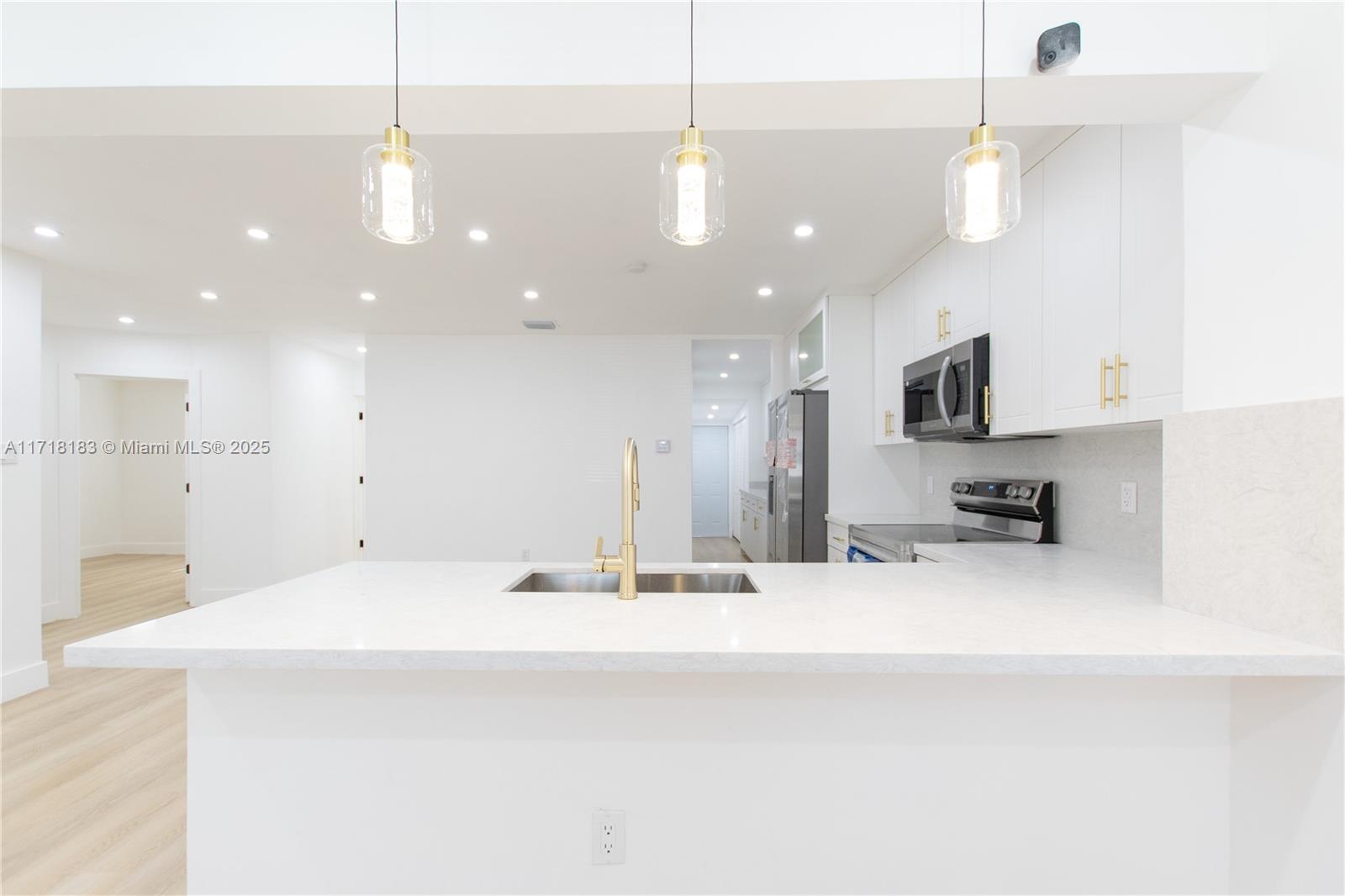 2020 NW 2nd St