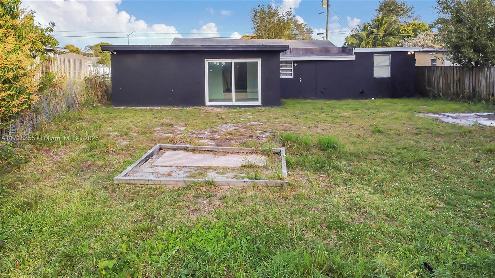 649 NW 24th Ave
