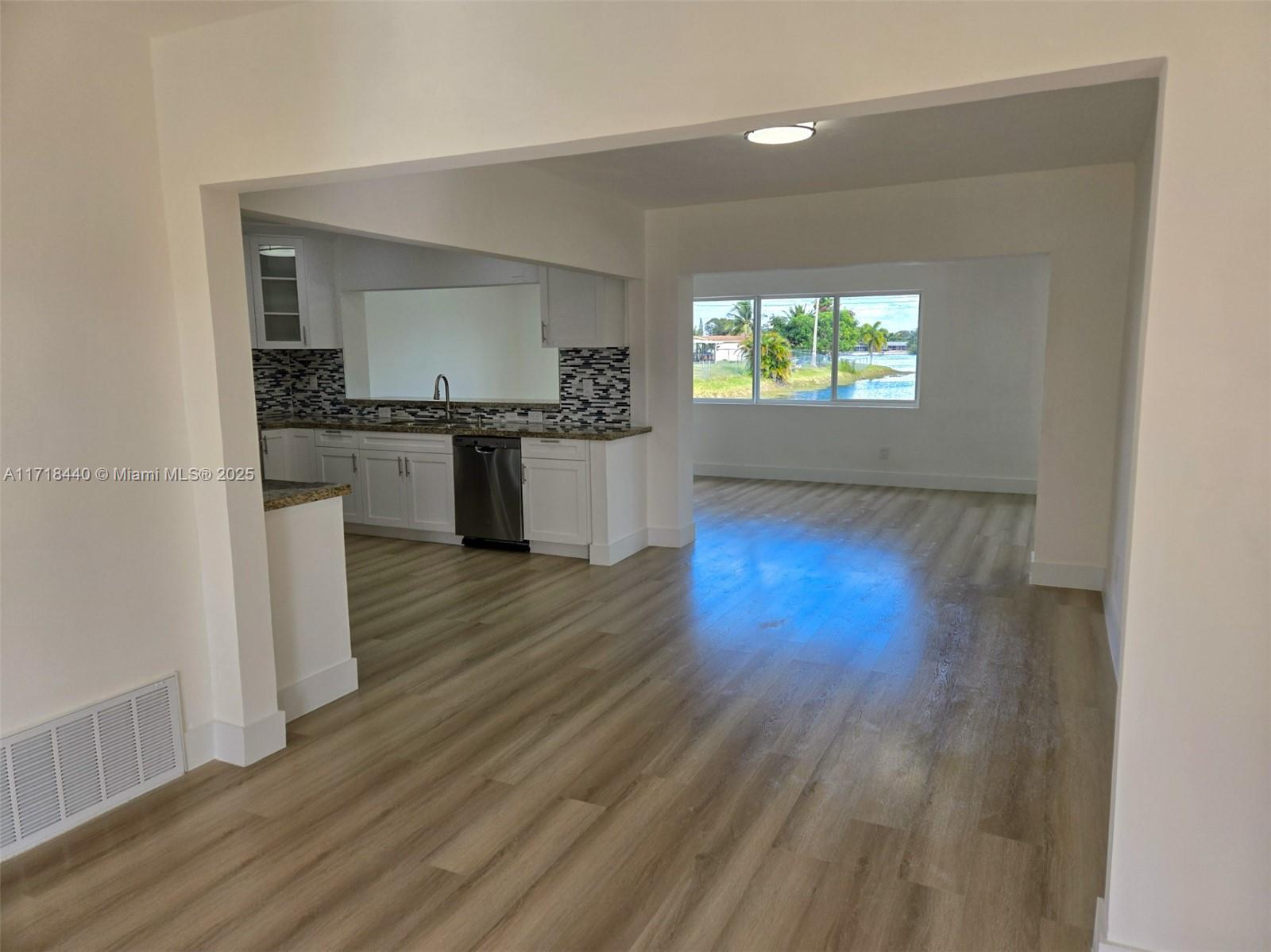 511 NW 93rd Ave