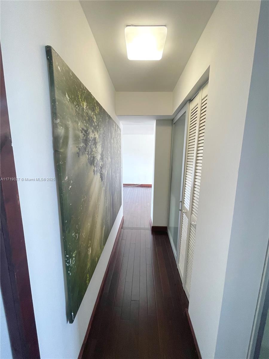 1615 Meridian Ave # 502