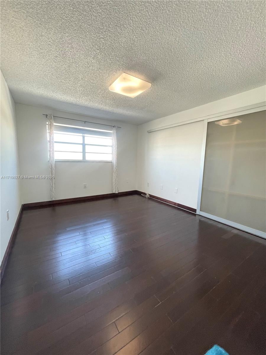 1615 Meridian Ave # 502