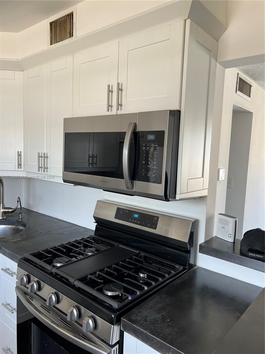 1615 Meridian Ave # 502