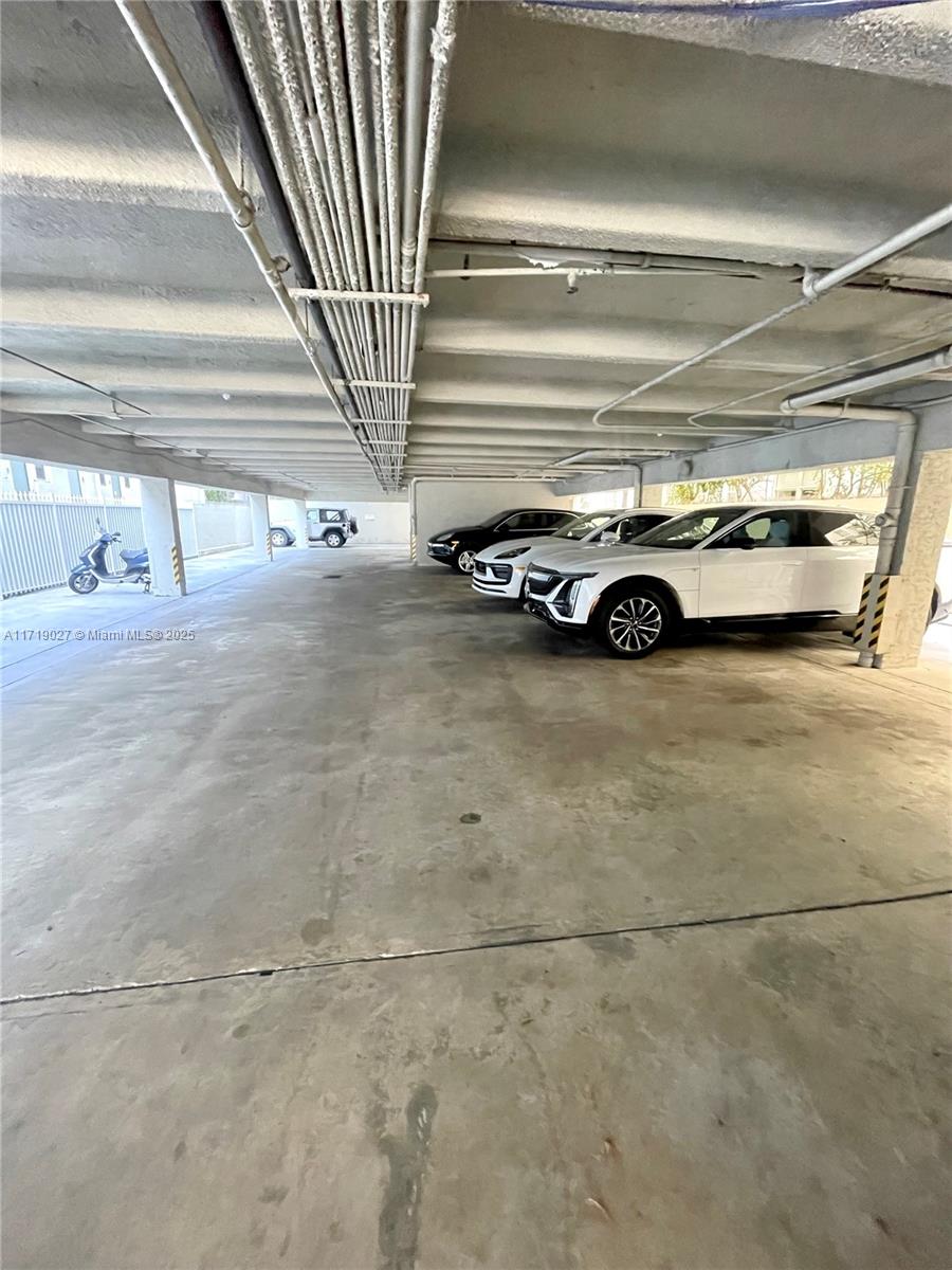 1615 Meridian Ave # 502