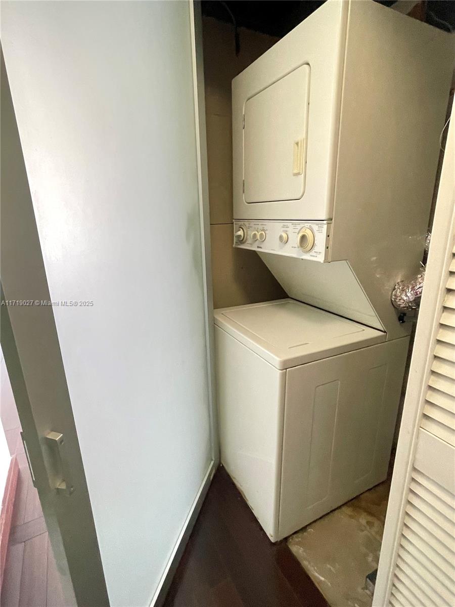 1615 Meridian Ave # 502