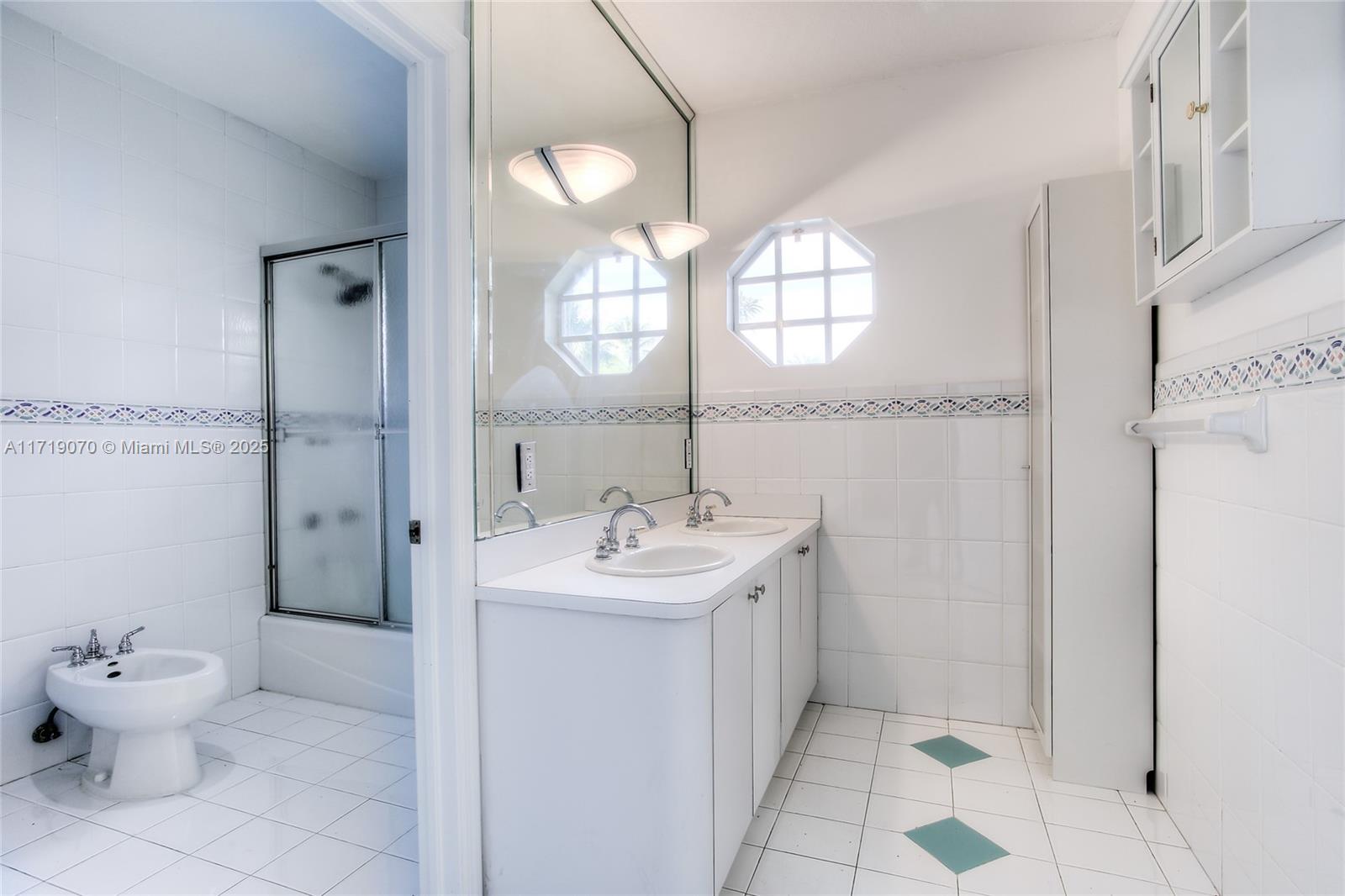 3160 SW 109th Ct Unit: *