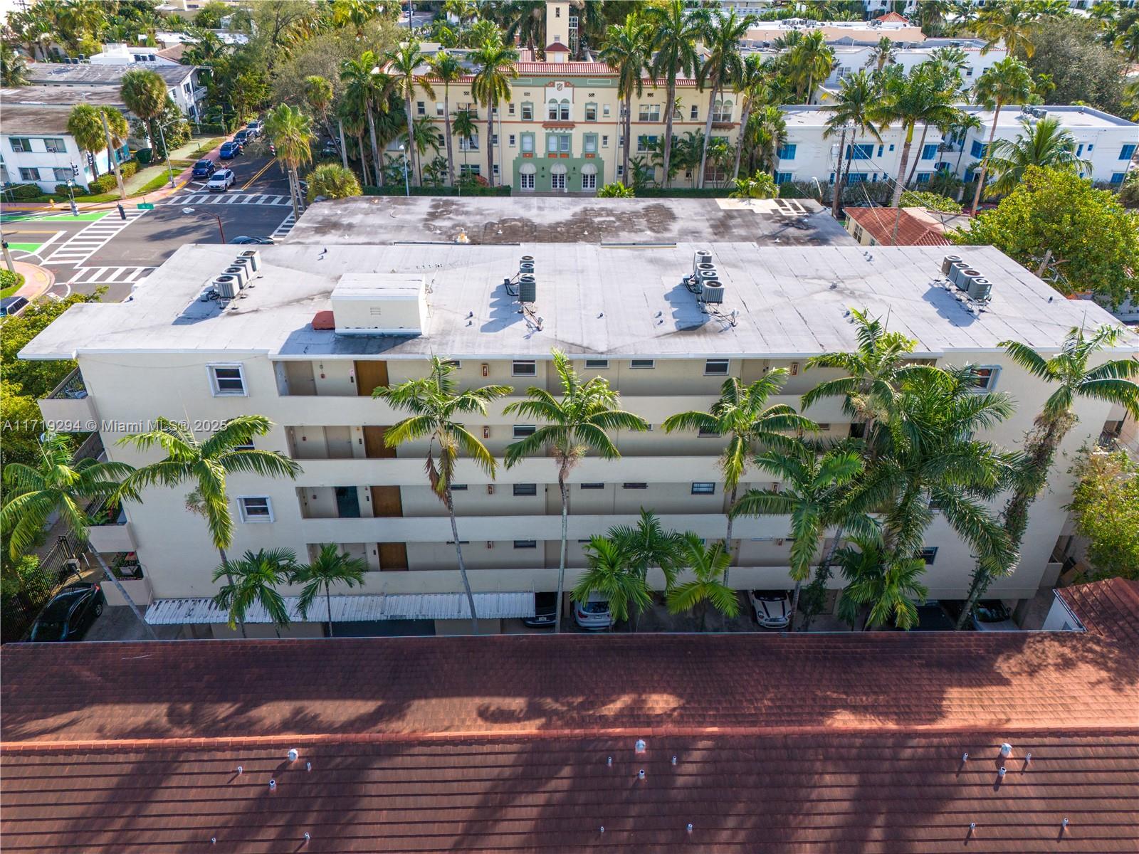 1612 Jefferson Ave # 304