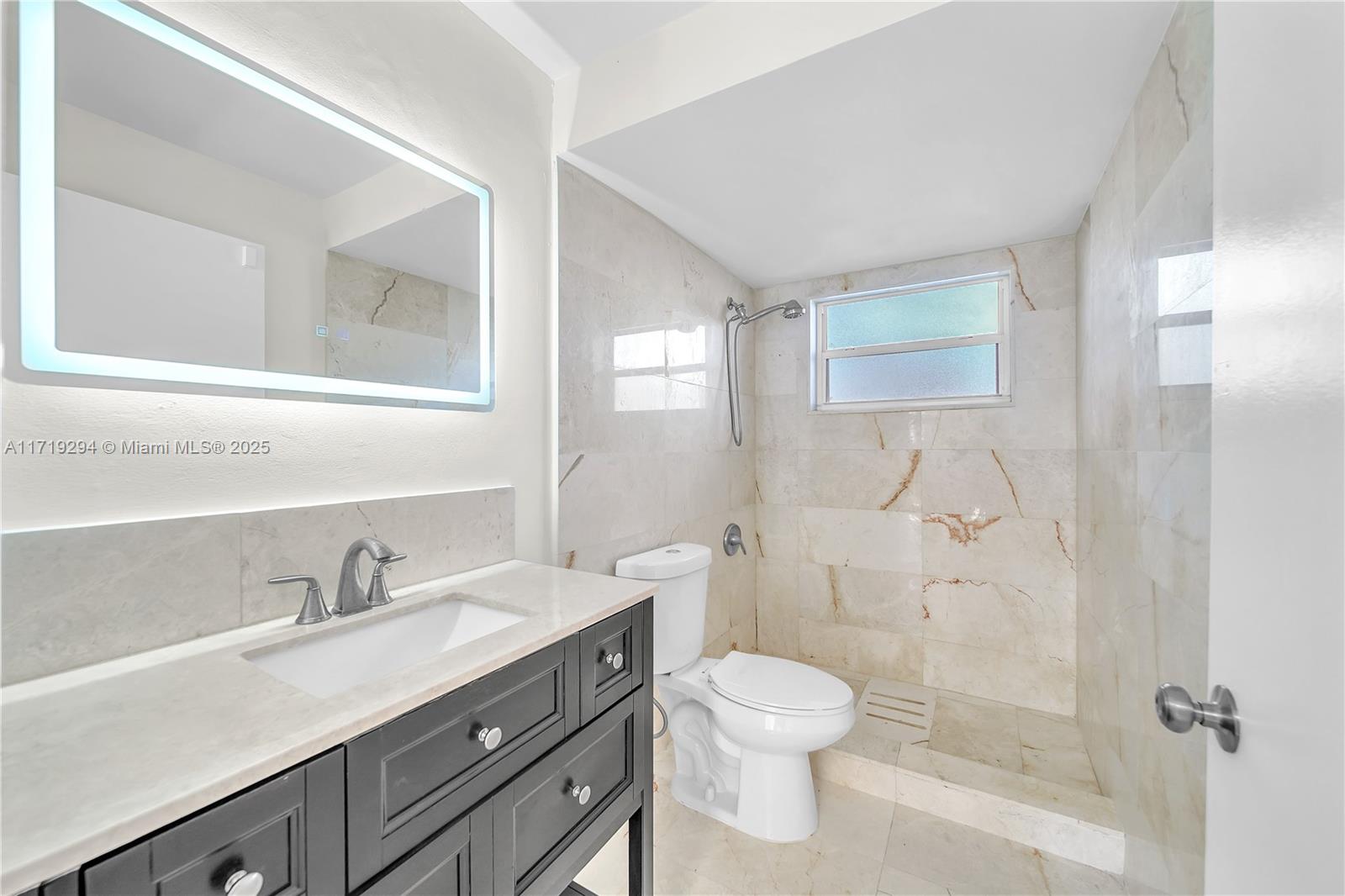 1612 Jefferson Ave # 304