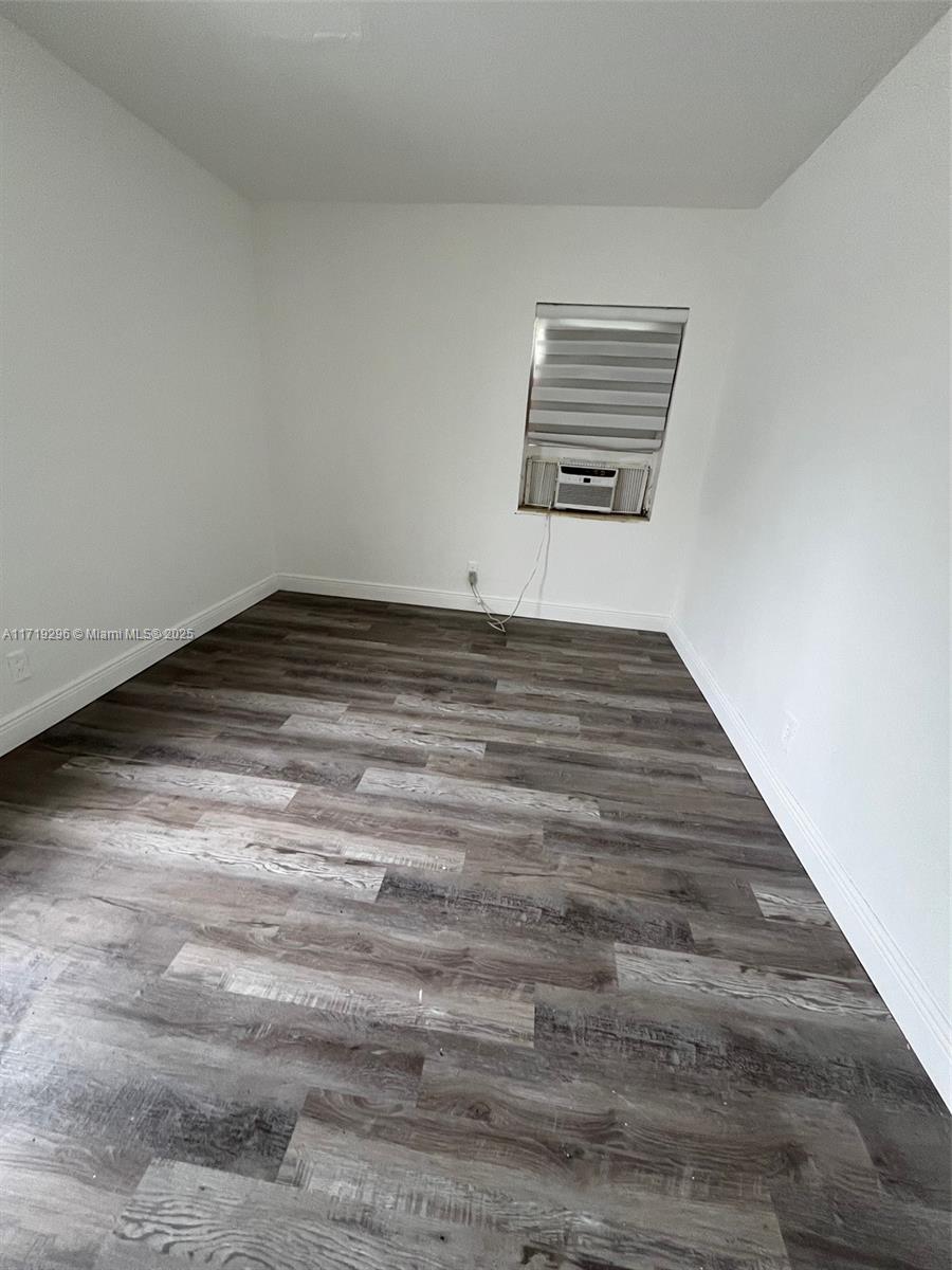 2035 Dewey Street # 3
