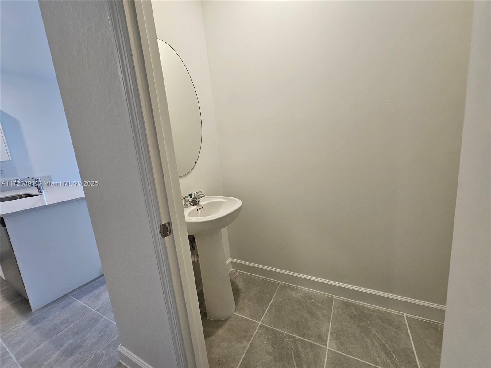 2875 SE 25 TERRACE Unit: .