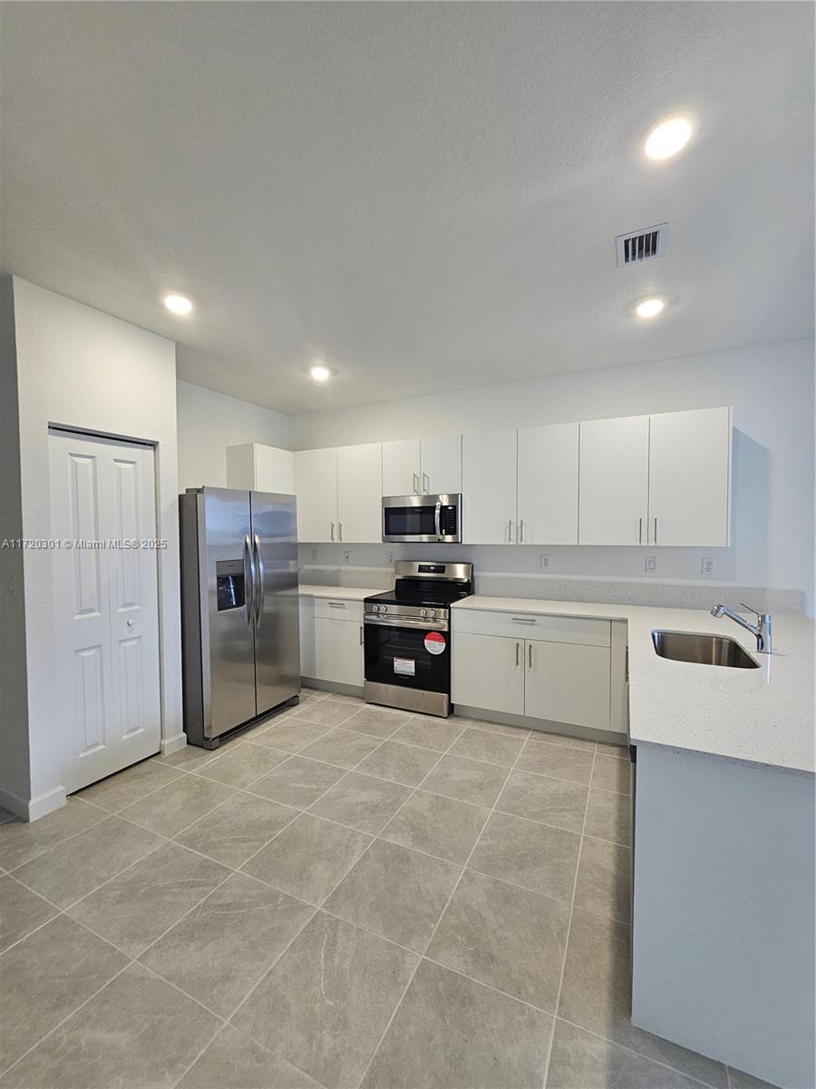 2875 SE 25 TERRACE Unit: .