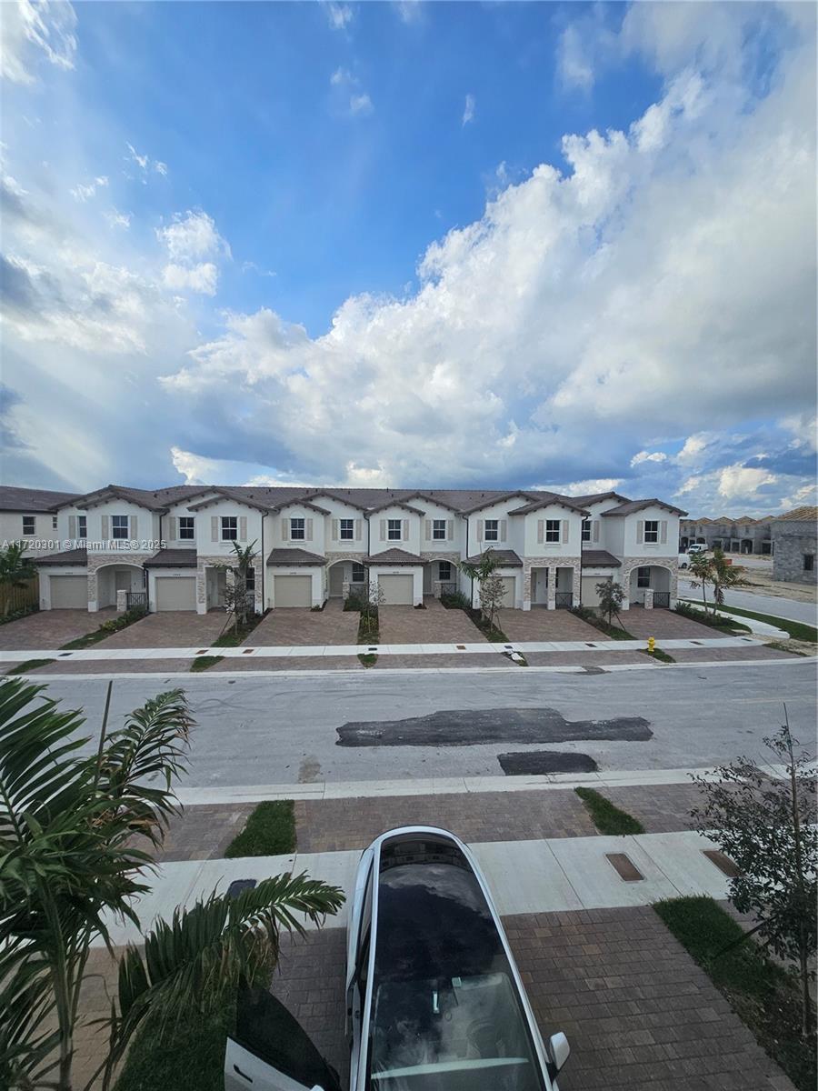 2875 SE 25 TERRACE Unit: .