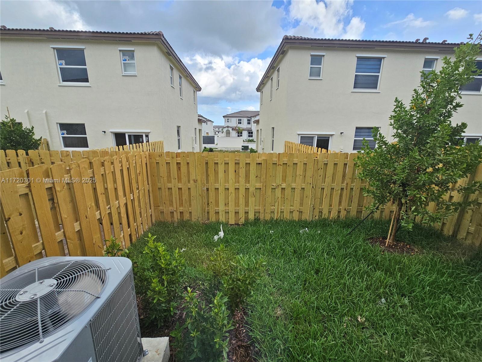 2875 SE 25 TERRACE Unit: .