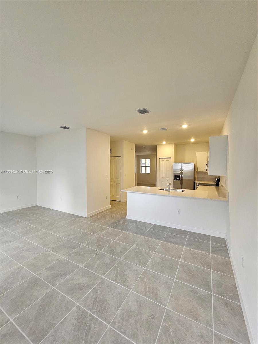 2875 SE 25 TERRACE Unit: .