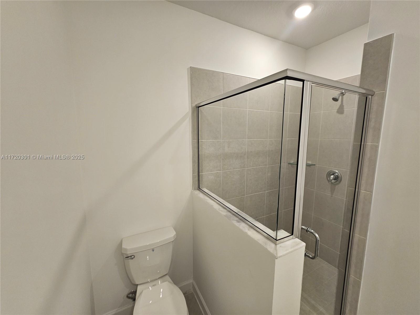 2875 SE 25 TERRACE Unit: .