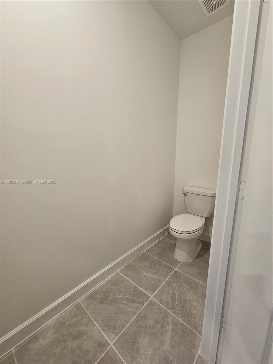 2875 SE 25 TERRACE Unit: .