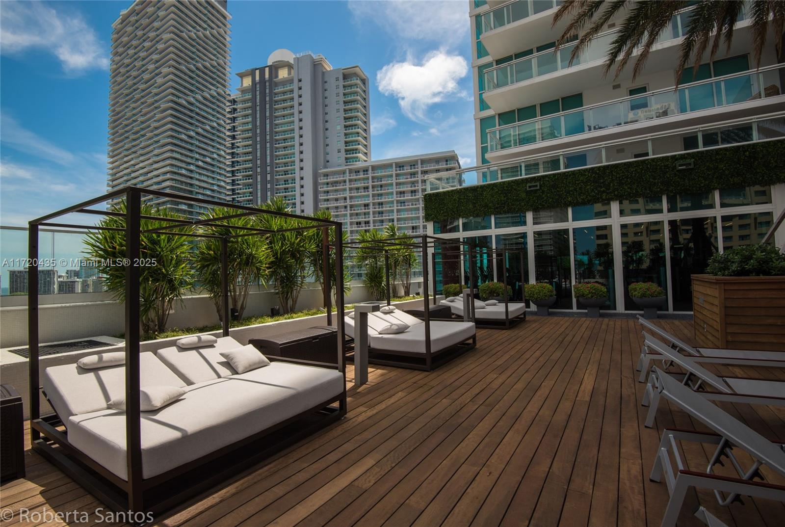 1080 Brickell Ave # 3205