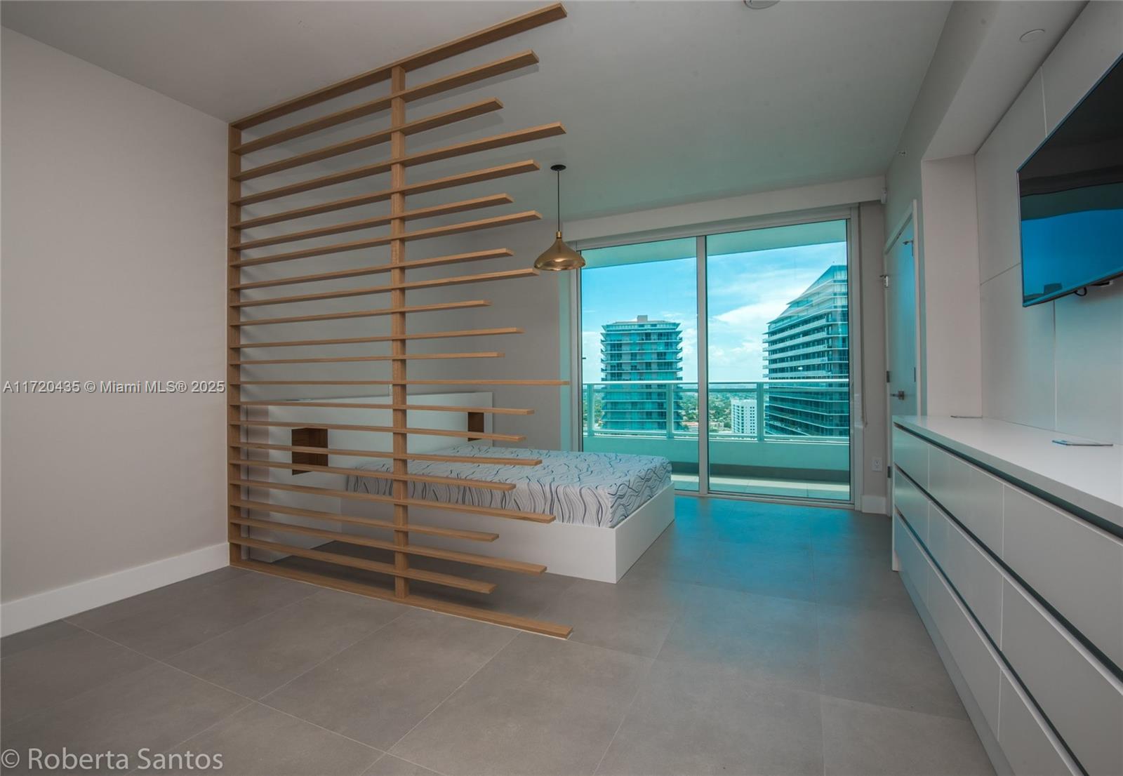 1080 Brickell Ave # 3205