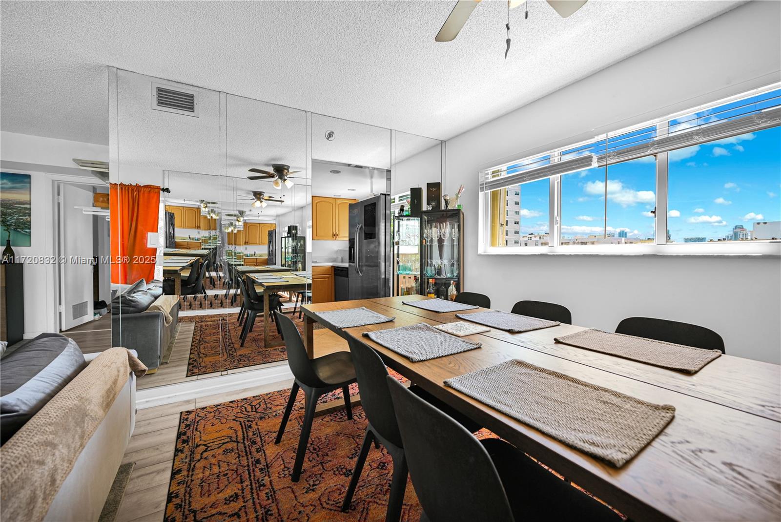 1345 West Ave # 404