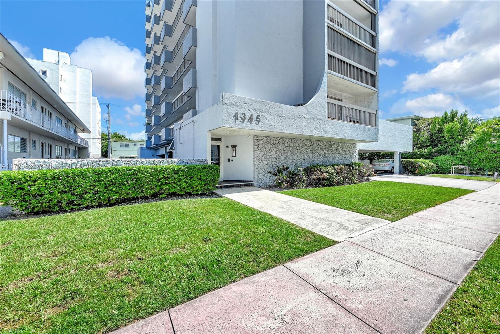 1345 West Ave # 404