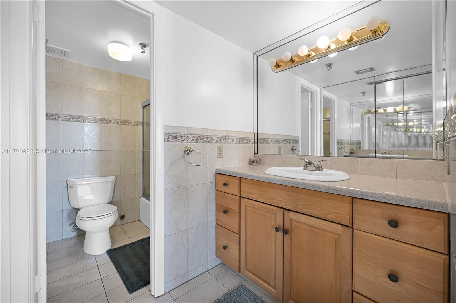 1345 West Ave # 404
