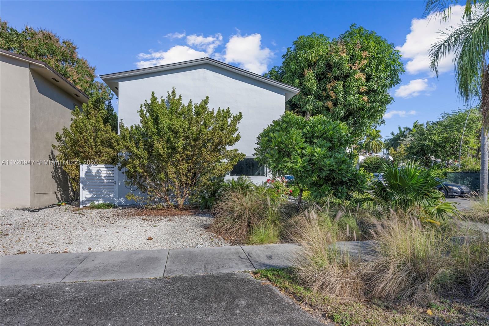1710 SW 35th Ct