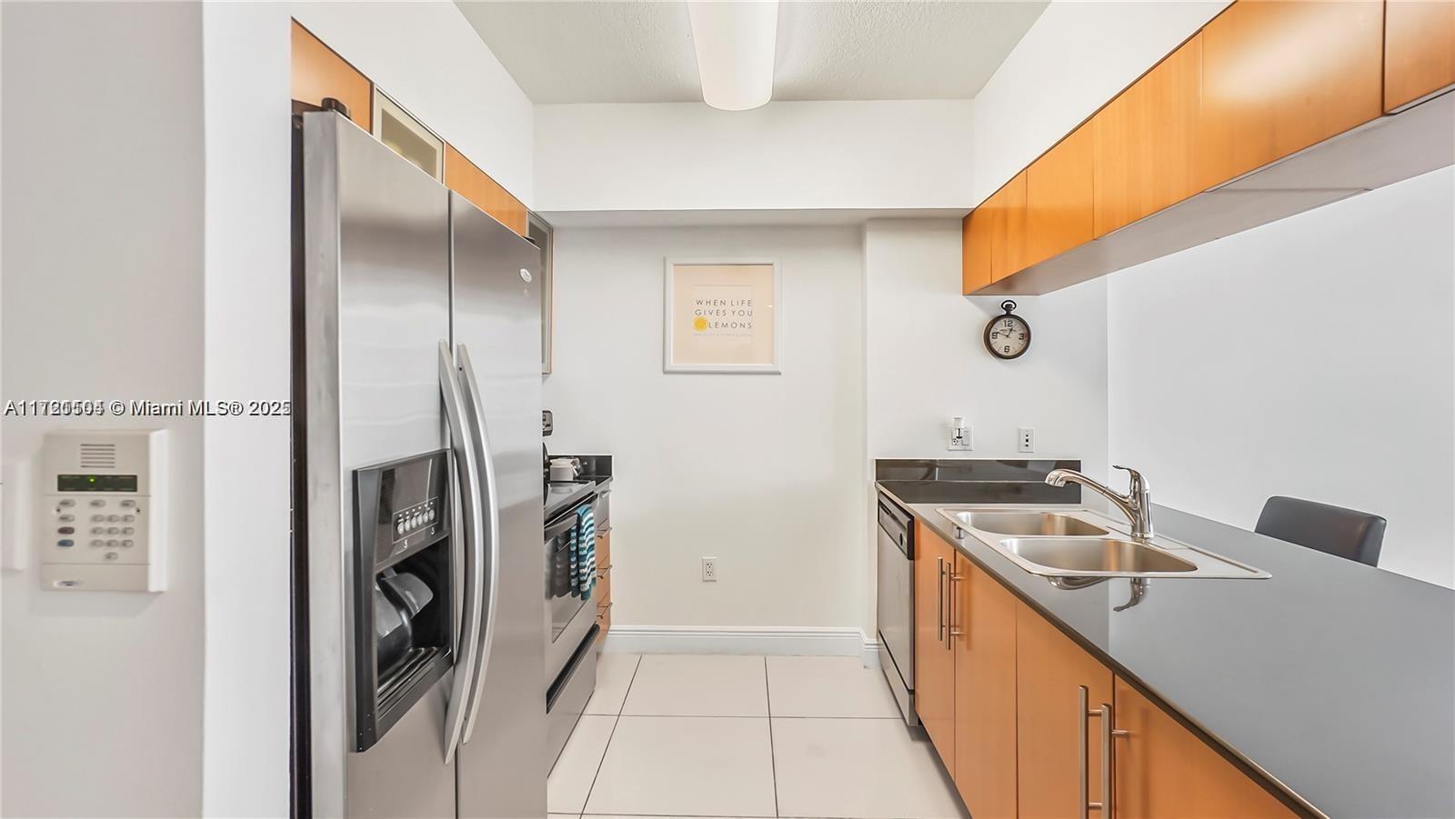 1750 N Bayshore Dr # 3305