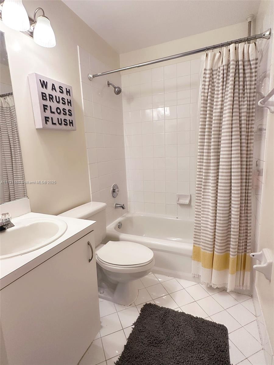 12106 SW 140th Ter # 21 Unit: 7-21