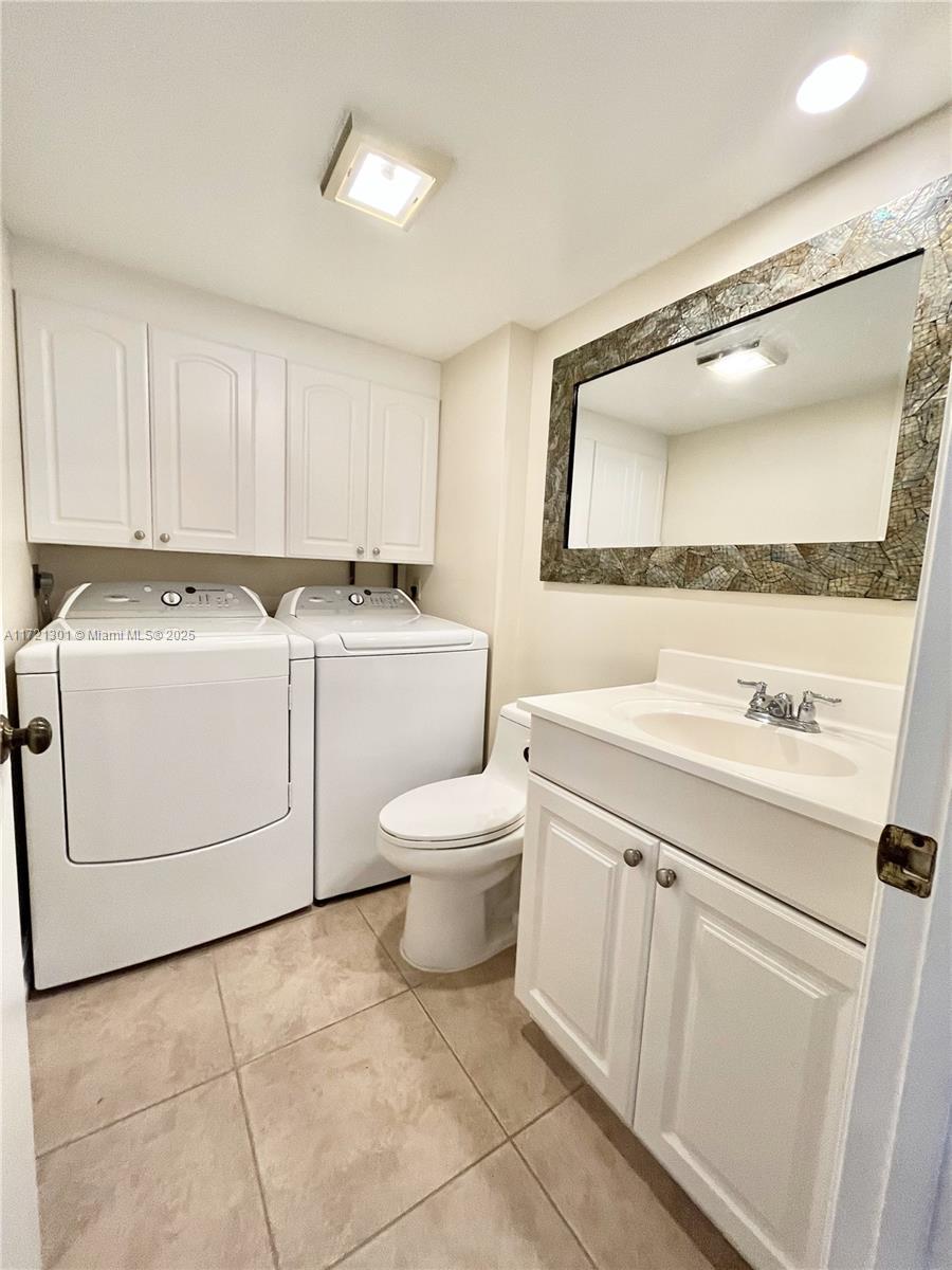 2812 28th Ln # 2812