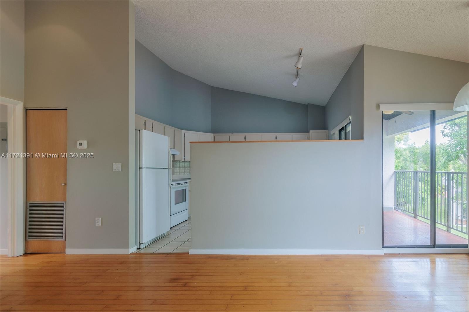 6745 SW 132nd Ave # 307