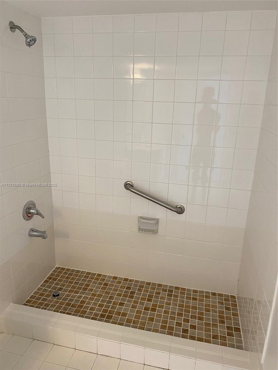 60 NW 37th Ave # 1202