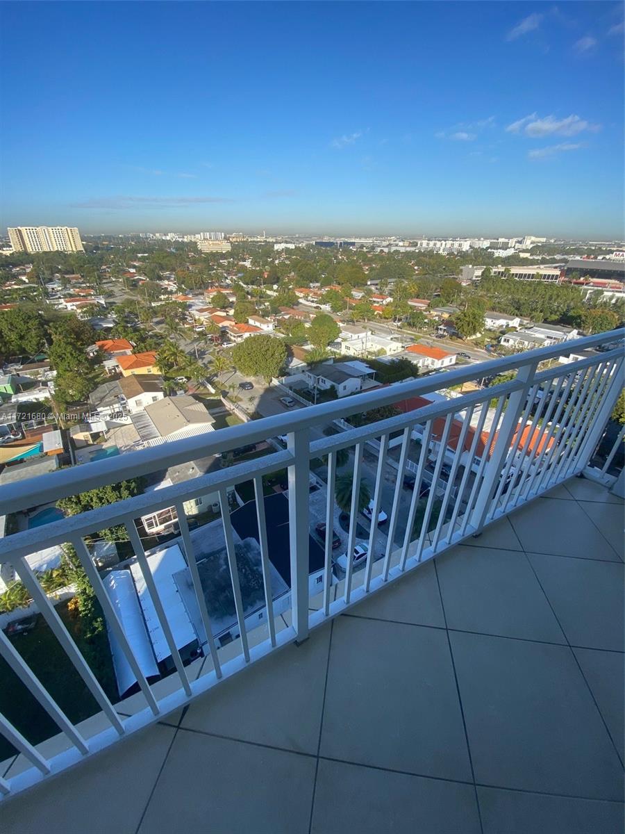 60 NW 37th Ave # 1202