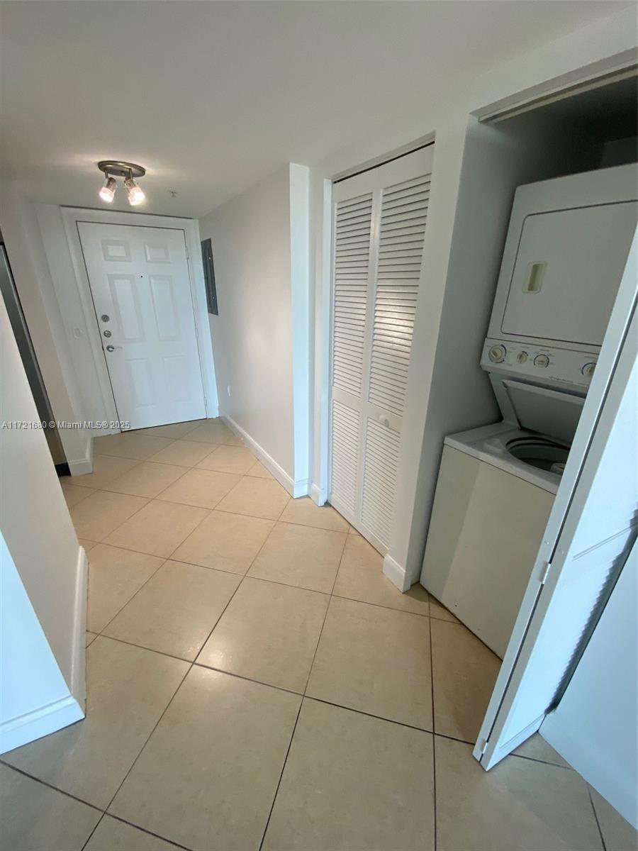 60 NW 37th Ave # 1202