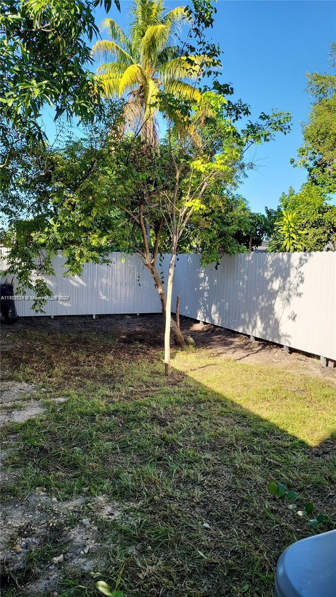 3055 NW 58th St # 1