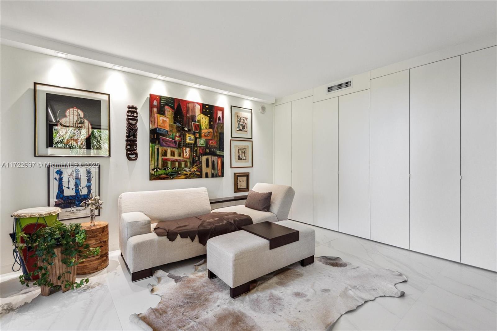 170 S Ocean Lane Dr # 312