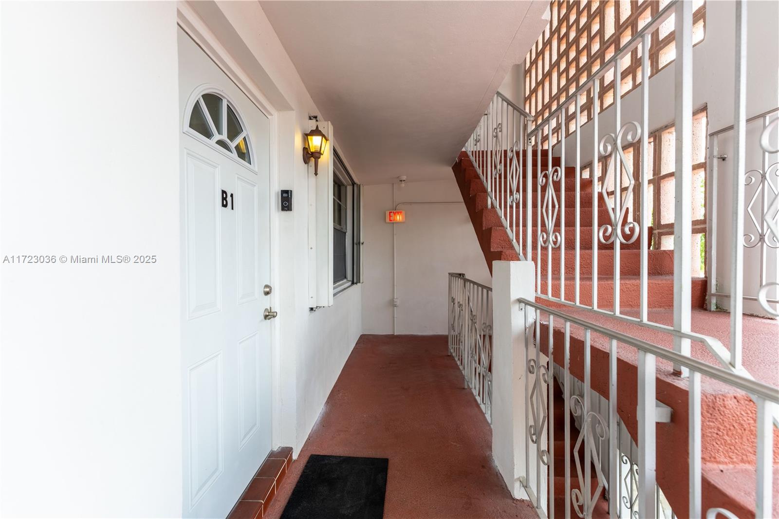 10 SE 13th St # B1