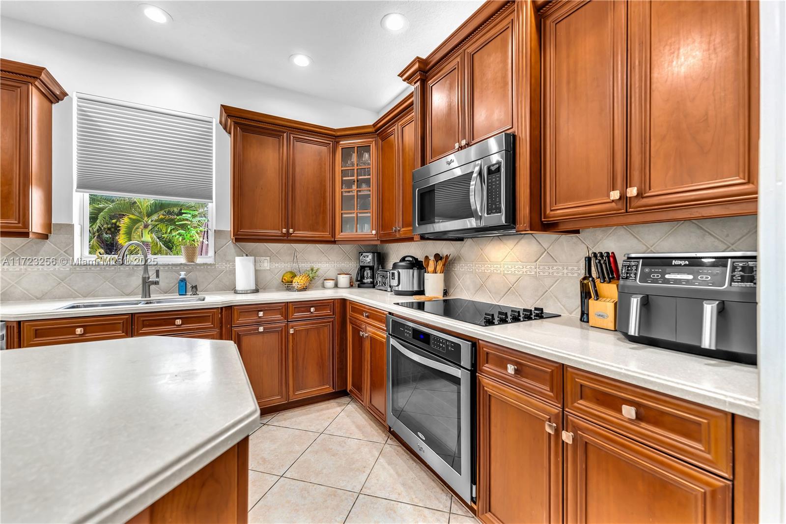 15818 SW 49th Ct